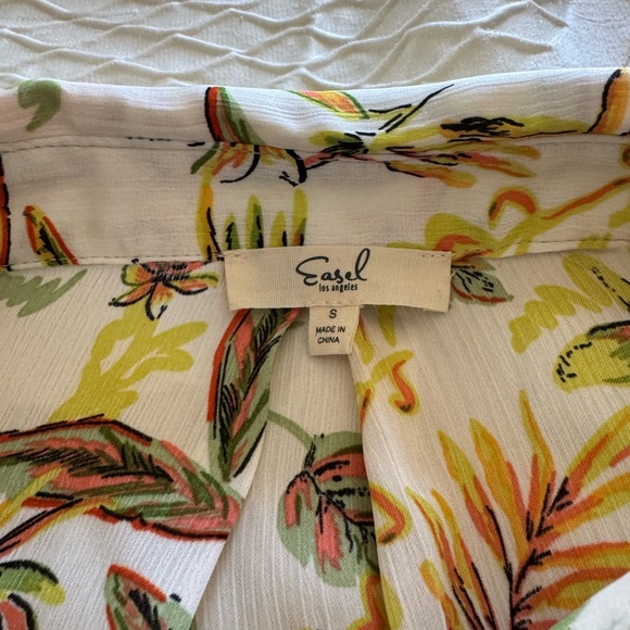 easel Tops - Easel Tropical Print Blouse
